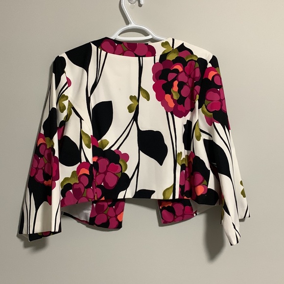Dress Barn Crop Floral Blazer Size 14W. Vest and skirt sold separately - Picture 2 of 11